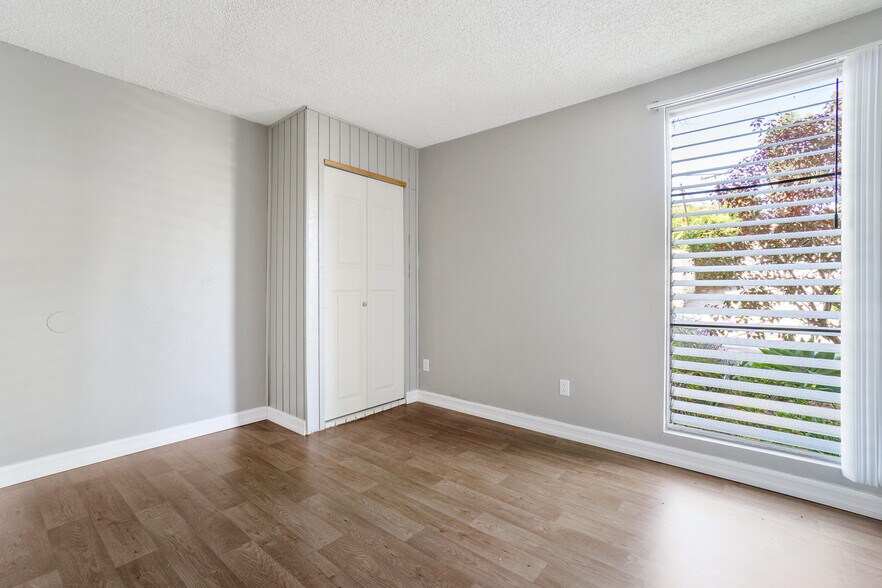 More Photos Of 5055 73rd St, San Diego Apartments For Sale