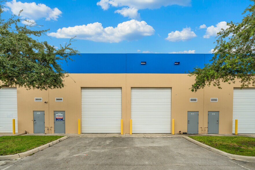 More Photos Of 12225 SW 128th St, Miami Warehouse For Lease