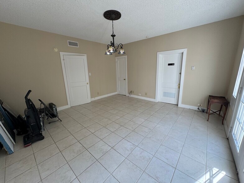 More Photos Of 436 S Fannin Ave, Tyler Office Residential For Sale