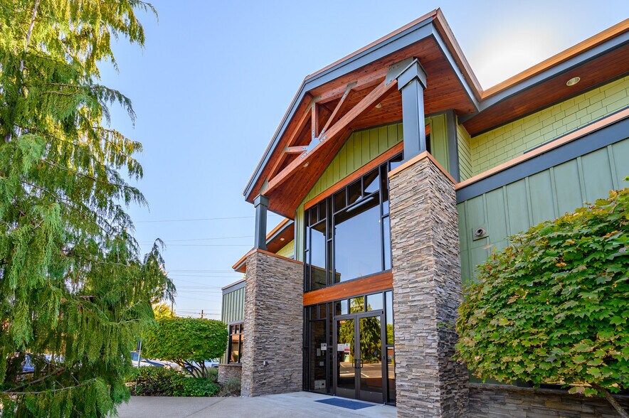 Primary Photo Of 2191 NW 2nd St, McMinnville Office For Sale