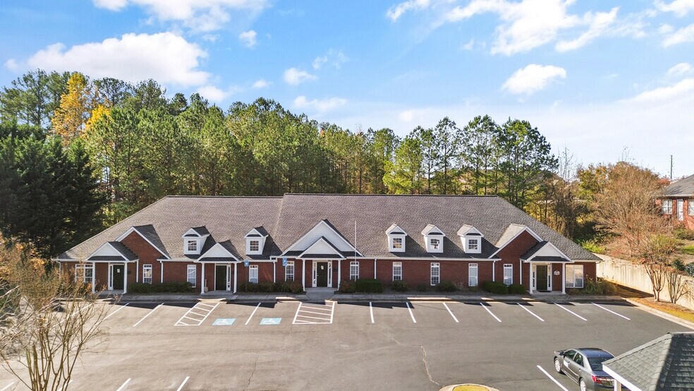 More Photos Of 110 Evans Mill Dr, Dallas Business Park For Sale