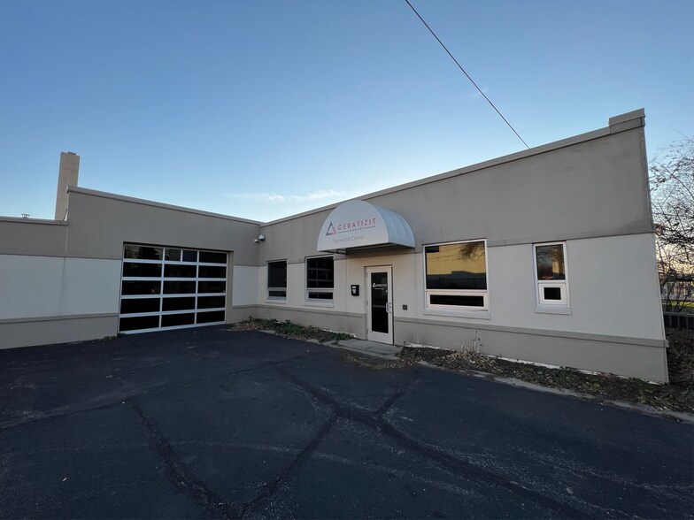 More Photos Of 11530 Stephens Rd, Warren Warehouse For Lease