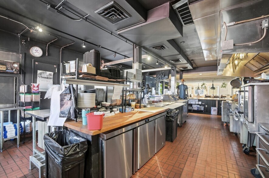 More Photos Of 1256 Columbus Rd, Granville Restaurant For Sale
