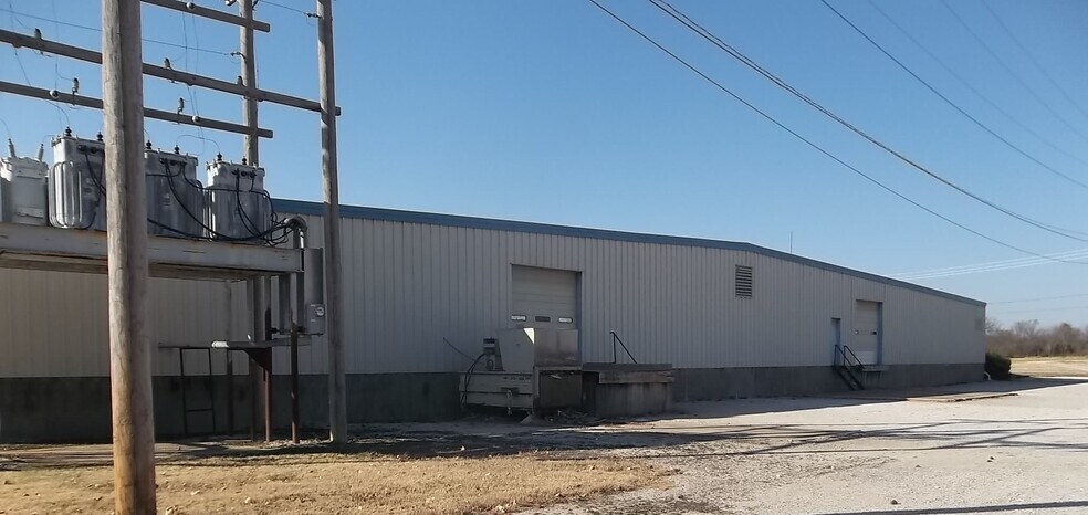 More Photos Of 1250 Tank Street, Neodesha Industrial For Sale