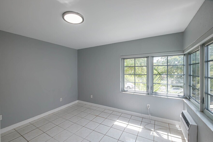 More Photos Of 951 Jefferson Ave, Miami Beach Multifamily For Sale