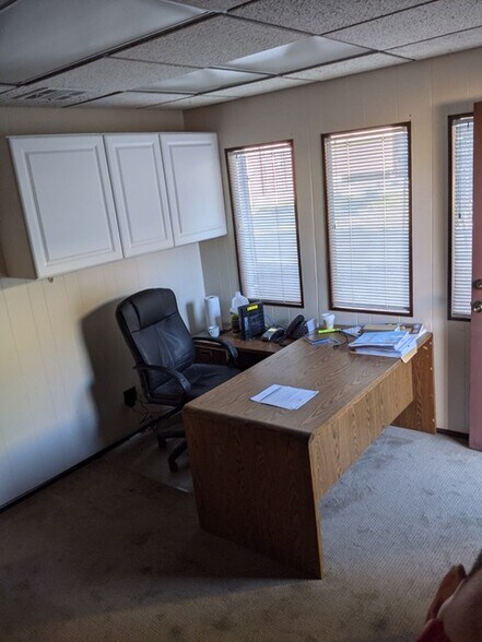 More Photos Of 2757 Foothill Blvd, La Crescenta Freestanding For Sale