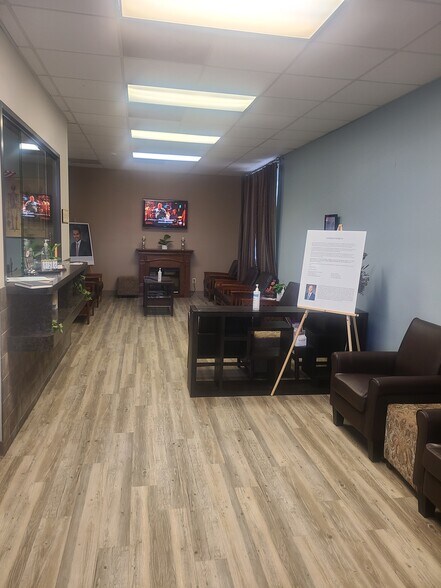 More Photos Of 17500 Highway 3, Webster Medical For Lease