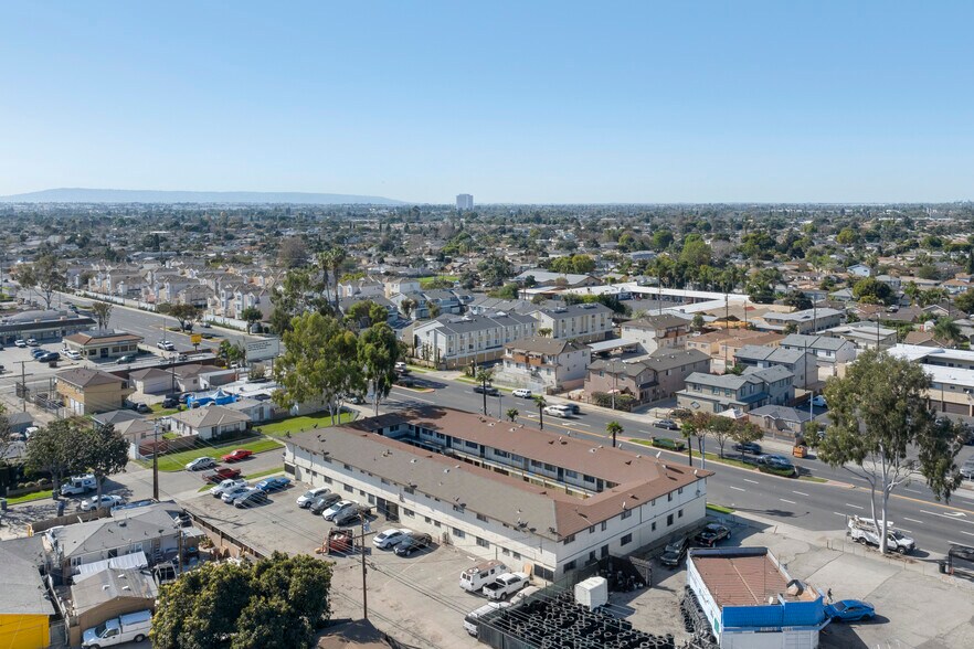 More Photos Of 12424 Atlantic Ave, Lynwood Apartments For Sale