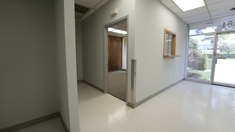 More Photos Of 1281 Ebenezer Rd, Rock Hill Office For Lease