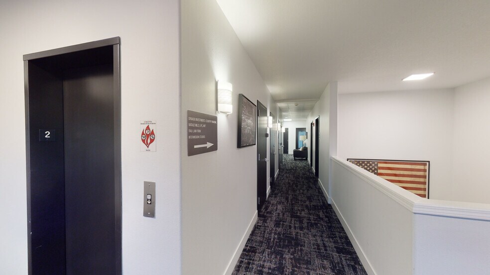 More Photos Of 1880 Willamette Falls Dr, West Linn Storefront Retail Office For Lease