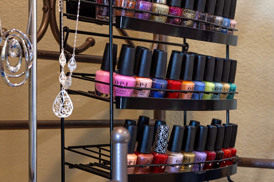 More Photos Of 1101 Service Rd, Kiel Freestanding For Sale