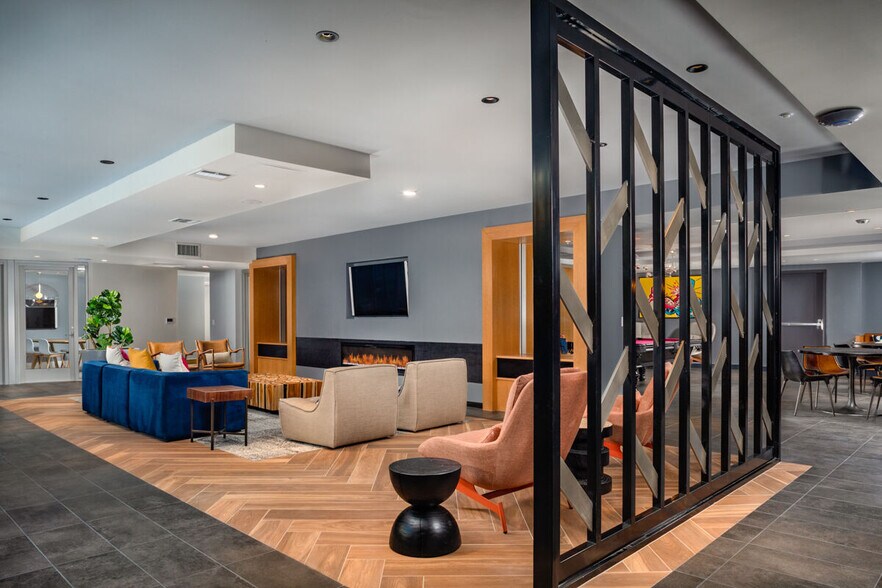 More Photos Of 750 S Oxford Ave, Los Angeles Apartments For Lease