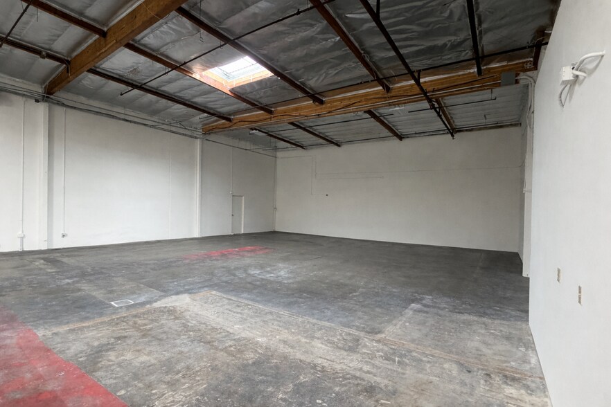 More Photos Of 331 W Levers Pl, Orange Manufacturing For Lease