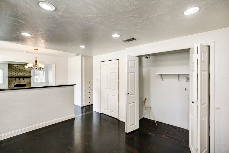 More Photos Of 2371 Mentone Ave, Mentone Apartments For Sale