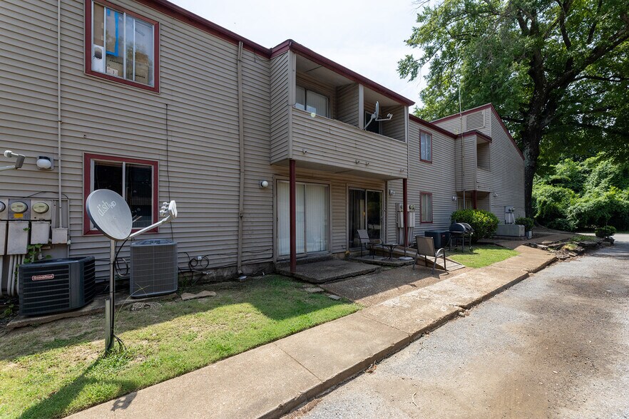 More Photos Of , Memphis Multifamily For Sale