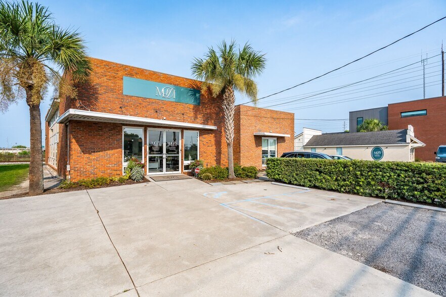 More Photos Of 1557 Meeting Street Rd, North Charleston Freestanding For Sale
