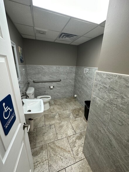 More Photos Of 1190 E Twelve Mile Rd, Madison Heights Medical For Sale