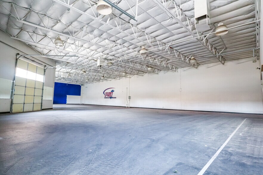 More Photos Of 6640 S Tenaya Way, Las Vegas Light Distribution For Lease