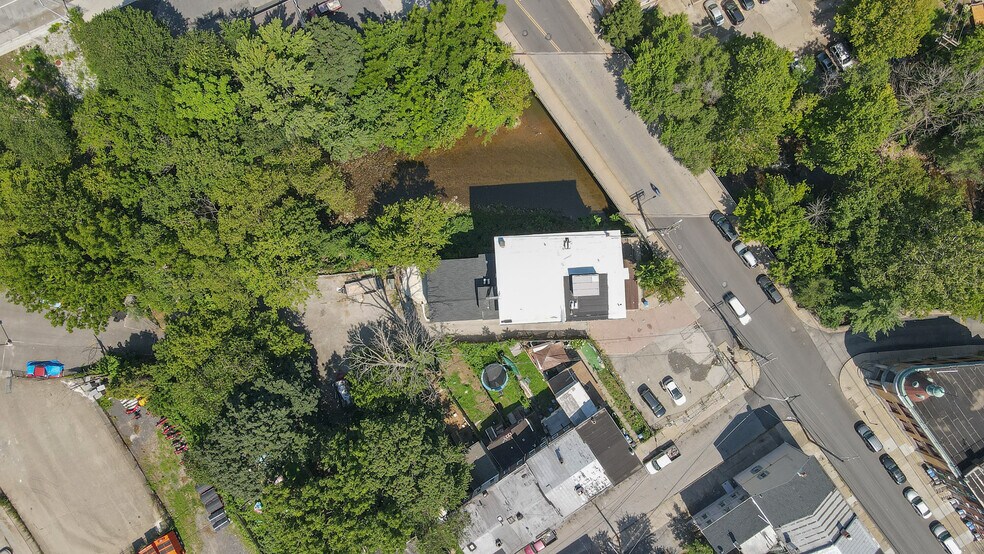 More Photos Of 200-204 W Marshall St, Norristown Restaurant For Lease