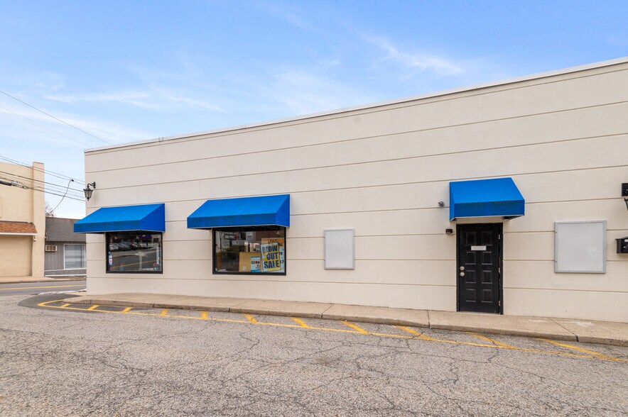More Photos Of 267 Main St, Nyack General Retail For Sale