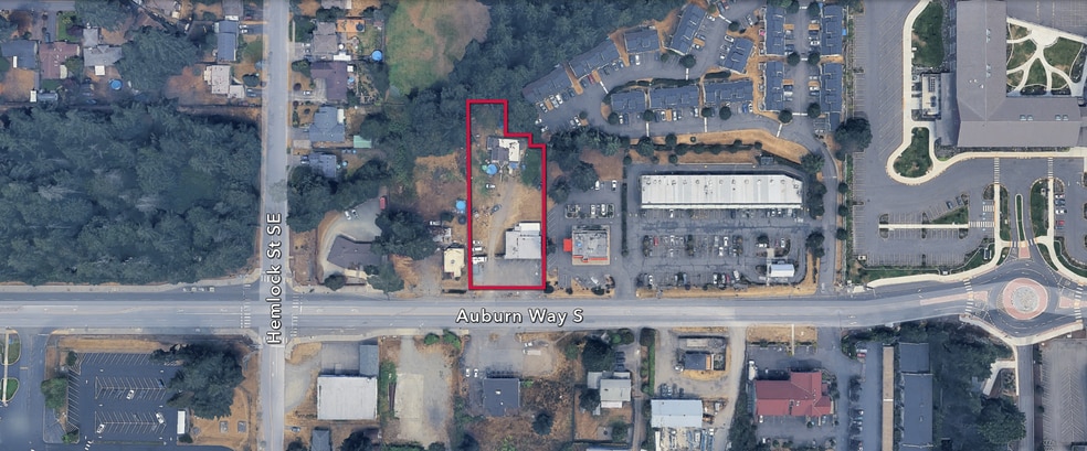 More Photos Of 3240 Auburn Way S, Auburn Veterinarian Kennel For Lease