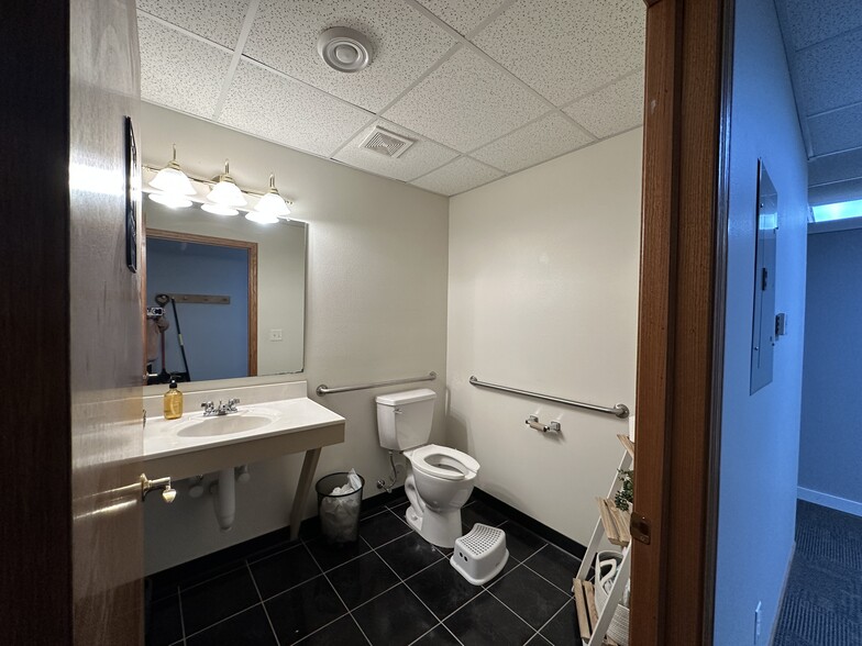 More Photos Of 207 Scott Ct, Iowa City Storefront Retail Residential For Sale