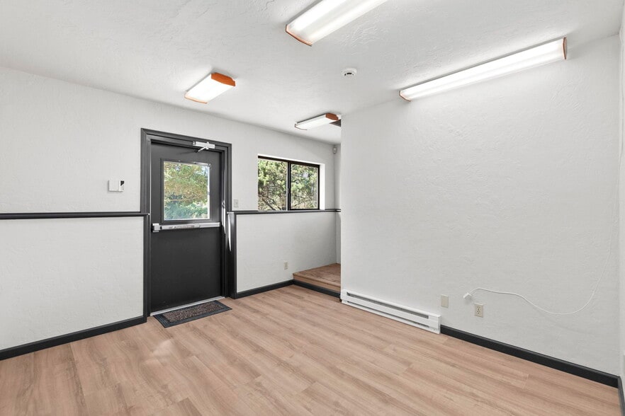 More Photos Of 21 Adonai Ct, Shelton Manufacturing For Sale