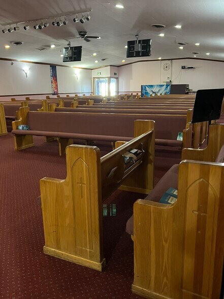 More Photos Of 955 Oliver Ave, Indianapolis Religious Facility For Sale