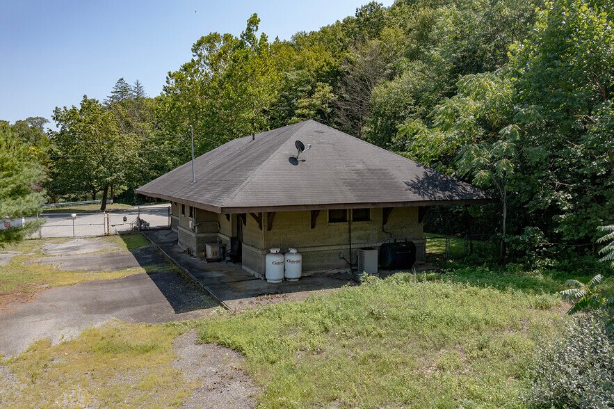 More Photos Of 48 Hope Rd, Blairstown Health Club For Sale