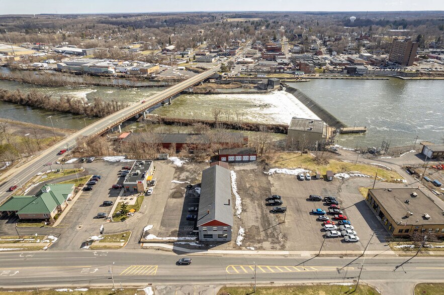 More Photos Of 15 W 1st St S, Fulton Freestanding For Sale