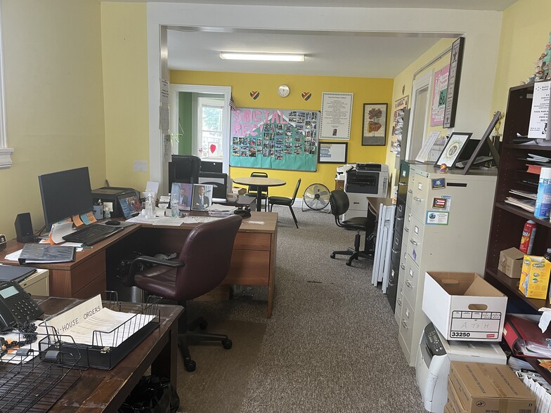 More Photos Of 880 Fairfield Ave, Bridgeport Office Residential For Sale