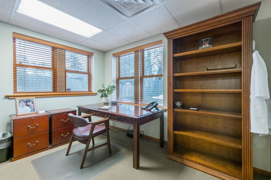 More Photos Of 1151 Bethel Rd, Columbus Medical For Sale