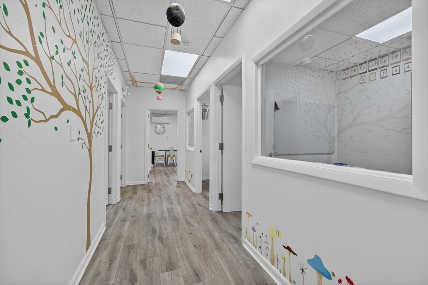 More Photos Of 515-527 Route 22, Pawling Loft Creative Space For Sale