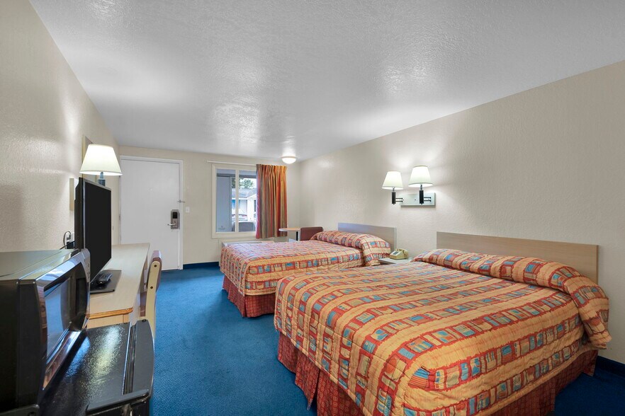 More Photos Of 8285 Dix Ellis Trl, Jacksonville Hotel For Sale