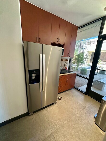 More Photos Of 560 S Paseo Dorotea, Palm Springs Medical For Lease