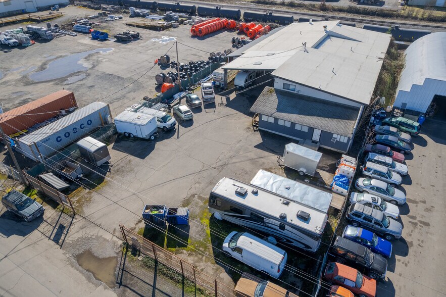 More Photos Of 2150 Cross St, Eugene Service For Sale