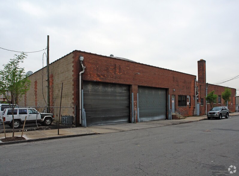 Primary Photo Of 16-26 Esther St, Newark Manufacturing For Lease