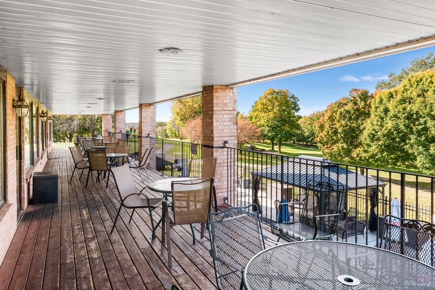 More Photos Of N8055 French Rd, Seymour Township Freestanding For Sale