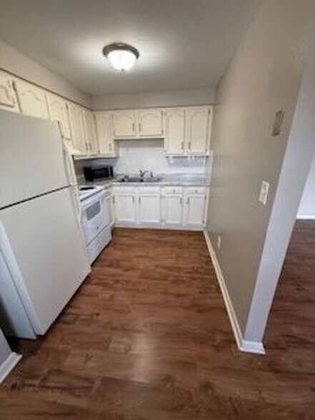 More Photos Of 60-90 W Harrison St, Martinsville Apartments For Sale
