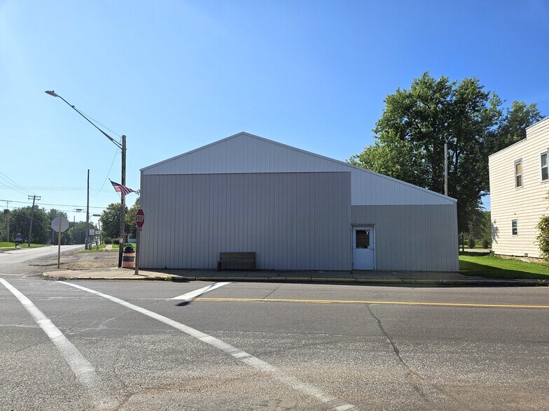 More Photos Of 100 S Holly Ave, Elk Mound Warehouse For Sale