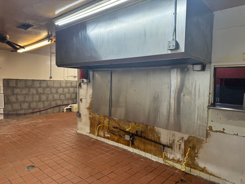 More Photos Of 8922 AL Highway 9, Anniston Restaurant For Lease