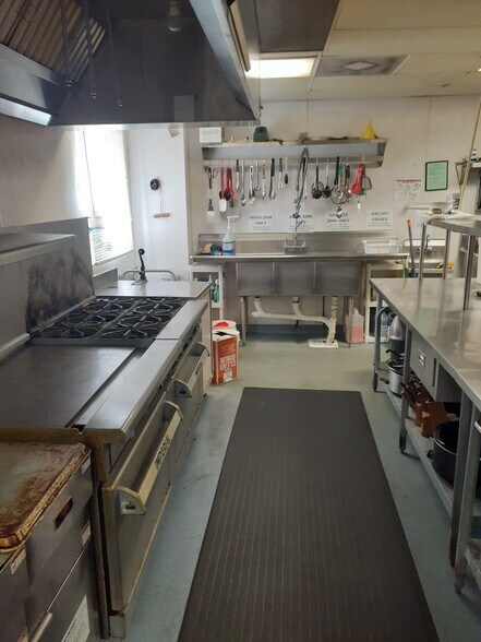 More Photos Of 3401 Century Dr, Granite City Religious Facility For Sale
