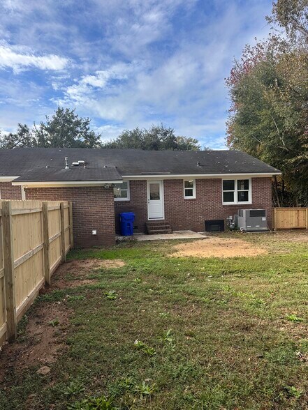 More Photos Of 1038 Harbor View Rd, Charleston Multifamily For Sale