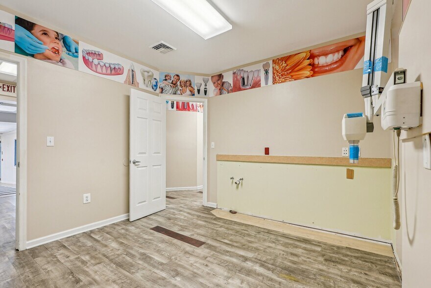 More Photos Of , Levittown General Retail For Sale