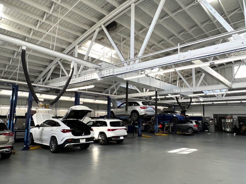 More Photos Of 498 Fremont St, Monterey Auto Dealership For Sale
