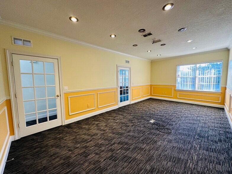 More Photos Of 6817 Southpoint Pky, Jacksonville Office For Lease