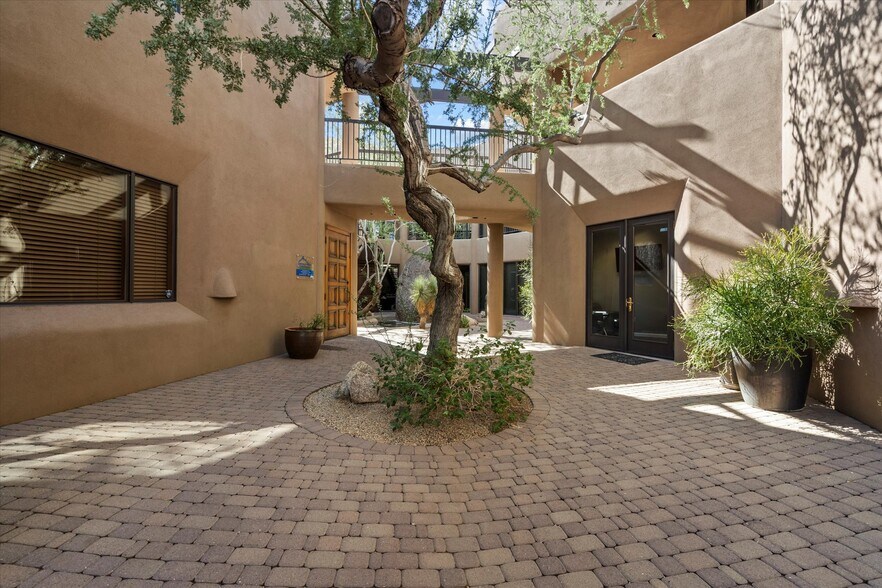 More Photos Of 8712 E Vista Bonita Dr, Scottsdale Medical For Sale