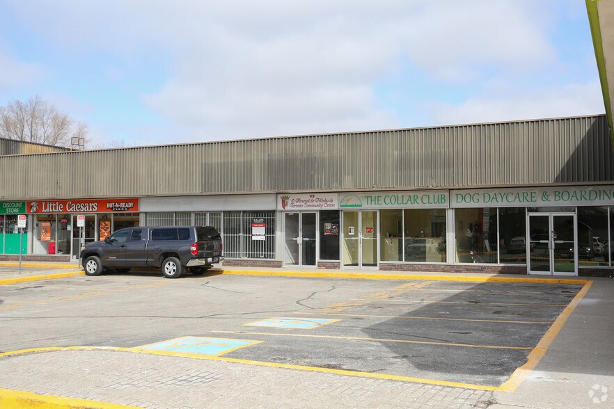 More Photos Of 3406-3422 Dundas St, Toronto General Retail For Lease