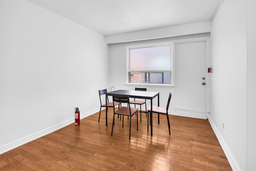 More Photos Of 694-696 Queen St E, Toronto Storefront Retail Office For Lease