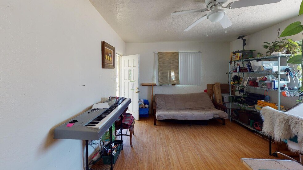 More Photos Of 220 Princeton Dr, Albuquerque Apartments For Sale